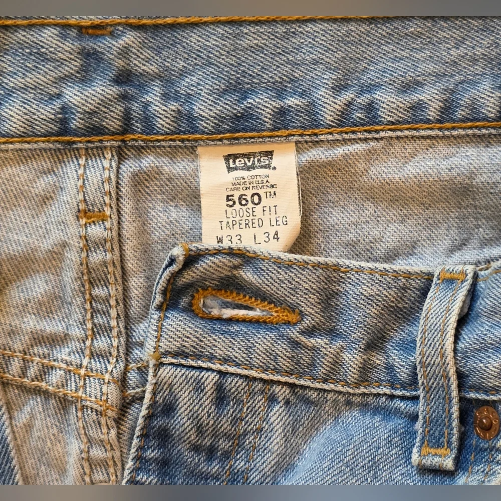 Vintage Levis Men’s 33x34 Light Wash Denim 560 Loose Fit Tapered Blue Jeans USA - Picture 6 of 9